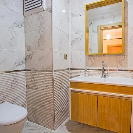 Lil'A Grande Deluxe Hotel By Al Amoudi